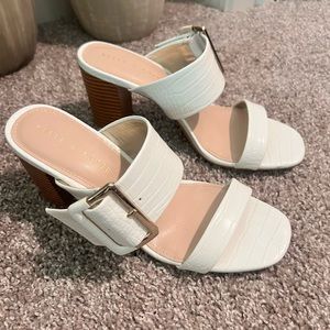 Block heel buckled sandals